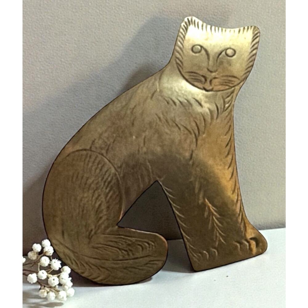 Vintage Brass Etched Cat Brooch Thin Gold Tone Metal FAST SHIPPING 3220-22